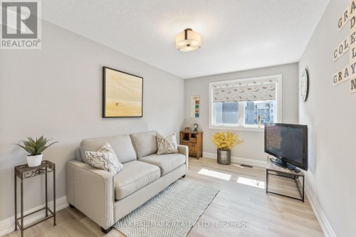 77 Rea Drive, Centre Wellington, ON 
