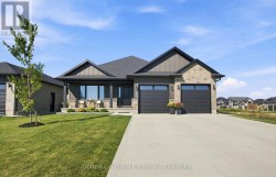 18 WALNUT DRIVE  Tillsonburg, ON N4G 5S2