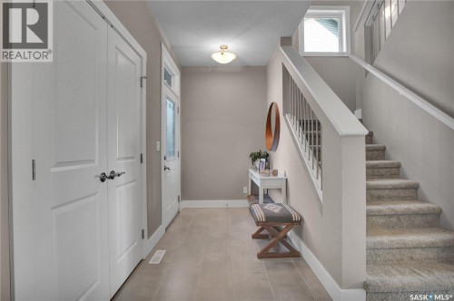 667 Kolynchuk Court, Saskatoon, SK 