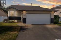 1355 Maple Leaf CRESCENT N  Regina, SK S4X 4J4