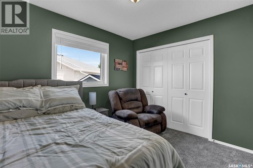 1355 Maple Leaf Crescent N, Regina, SK 