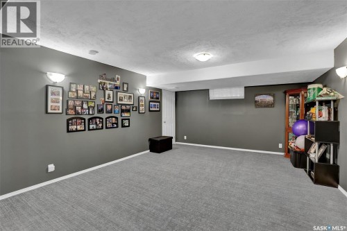 1355 Maple Leaf Crescent N, Regina, SK 