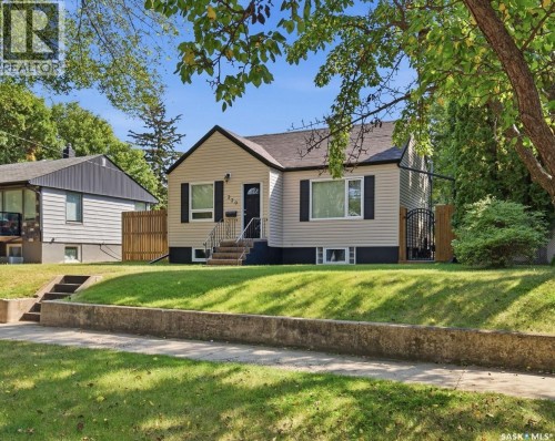 220 3Rd Street E, Saskatoon, SK 