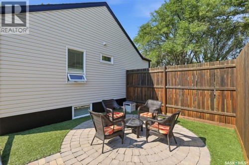 220 3Rd Street E, Saskatoon, SK 