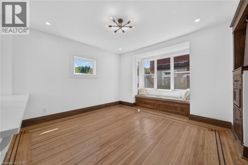 229 Park Row S, Hamilton, ON 