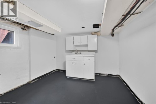 229 Park Row S, Hamilton, ON 