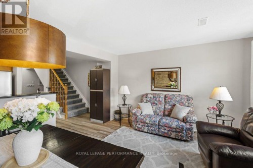 175 Windswept Private, Ottawa, ON 