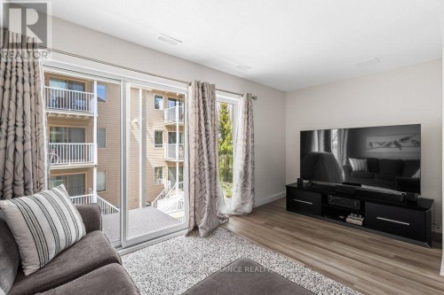 175 Windswept Private, Ottawa, ON 