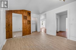Eat in Kitchen - 