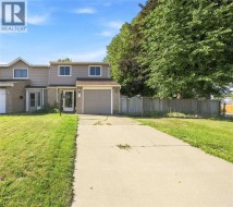 301 Somerset CRESCENT  Sarnia, ON N7S 4E8