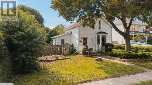 34 Chalmers Street N, Cambridge, ON 
