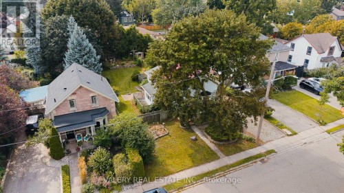 34 Chalmers Street N, Cambridge, ON 