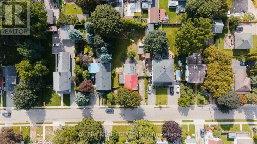 34 Chalmers Street N, Cambridge, ON 