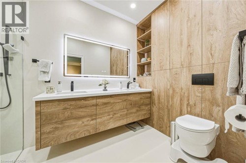 231 Pine Cove Road, Burlington, ON 
