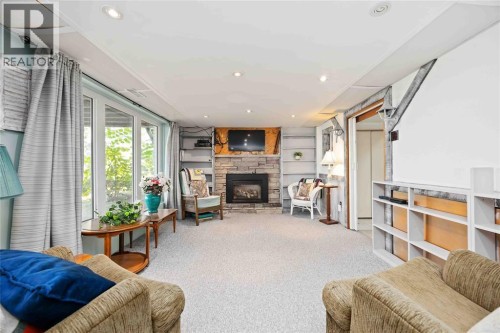 563 Riverside Drive, St Clair, ON 