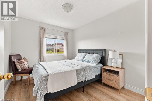 116 Henhoeffer Crescent, Kitchener, ON 