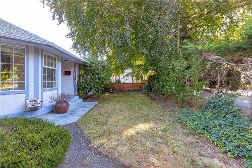 727 Park Pl, Duncan, BC 