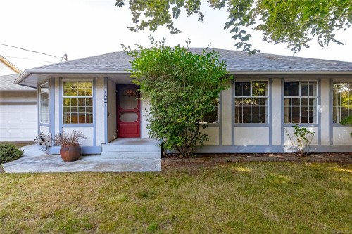 727 Park Pl, Duncan, BC 