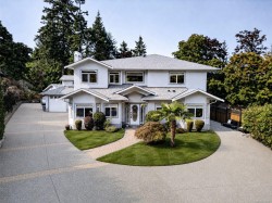 16 Edwards Estates Rd  View Royal, BC V9B 5X2