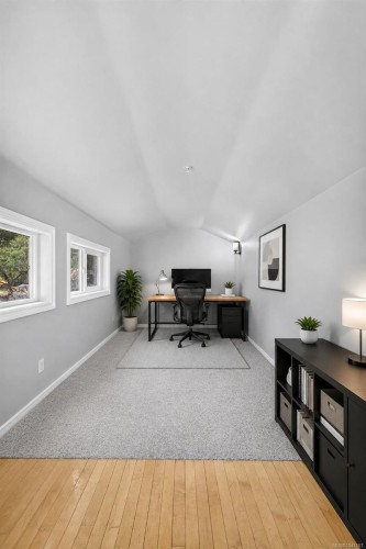 16 Edwards Estates Rd, View Royal, BC 