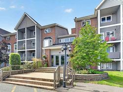 211 15 Knightsridge Drive  Halifax, NS B3M 3S9