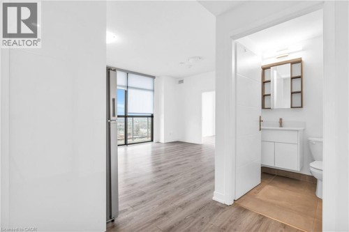 60 FREDERICK Street Unit# 1914 , Kitchener, Ontario N2H 0C7 4