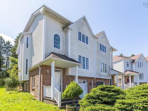 8 Wembley Place, Halifax, NS 