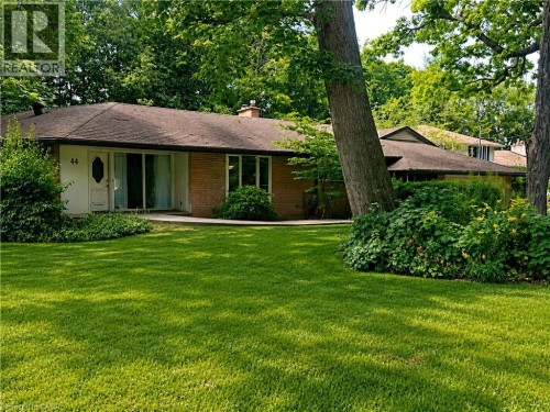 44 Colquhoun Crescent, Hamilton, ON 