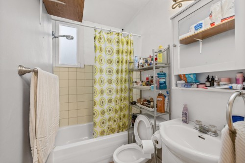 Bathroom - 6739 Av. Fielding, Montréal (Côte-Des-Neiges/Notre-Dame-De-Grâce), QC 
