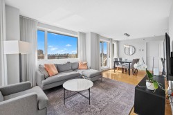 1301-1280 Rue St-Jacques Montréal (Ville-Marie), QC H3C 0G1