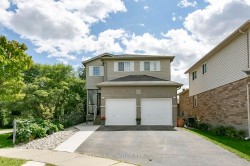 107 Glencliffe Court  Kitchener, ON N2B 3X1