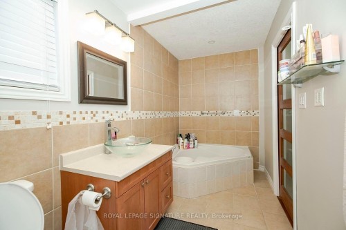 107 Glencliffe Court, Kitchener, ON 