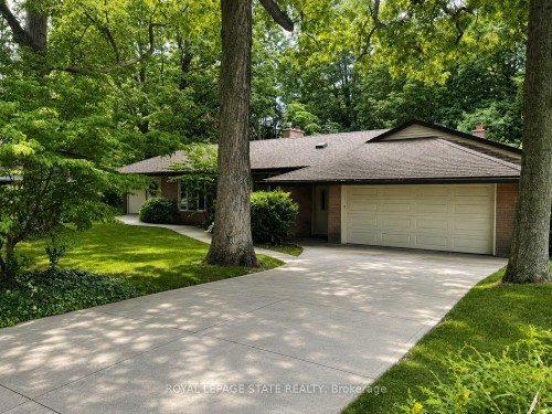 44 Colquhoun Crescent, Hamilton, ON 