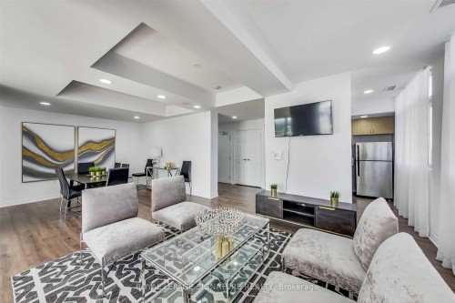 201-15 Maplewood Avenue, Toronto, ON 