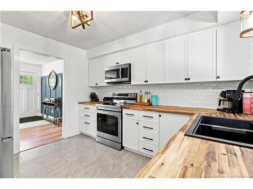 150 Charing Cres, Fredericton, NB 
