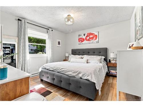 150 Charing Cres, Fredericton, NB 