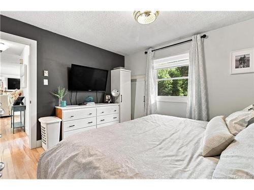 150 Charing Cres, Fredericton, NB 