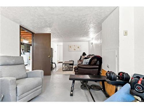150 Charing Cres, Fredericton, NB 