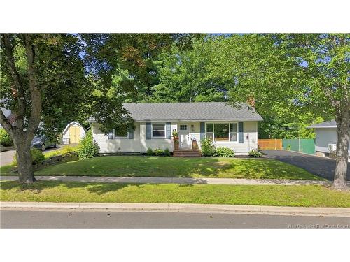 150 Charing Cres, Fredericton, NB 