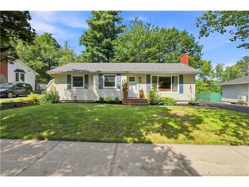 150 Charing Cres, Fredericton, NB 