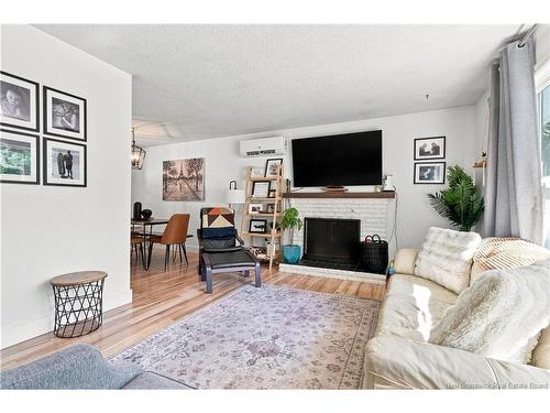 150 Charing Cres, Fredericton, NB 