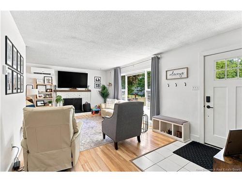 150 Charing Cres, Fredericton, NB 