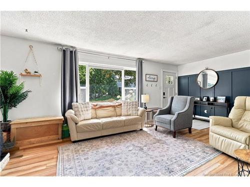 150 Charing Cres, Fredericton, NB 