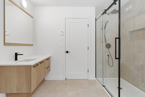 Salle de bains - 86 Rue Du Belvédère, Saint-Hippolyte, QC 