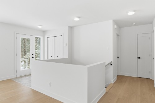 Hall d'entrée/Vestibule - 86 Rue Du Belvédère, Saint-Hippolyte, QC 