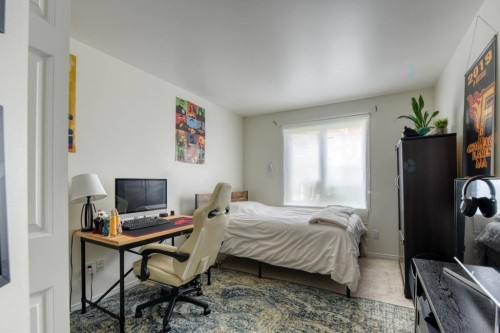 Chambre à coucher - 331 Rue De Barcelone, Dollard-Des-Ormeaux, QC 