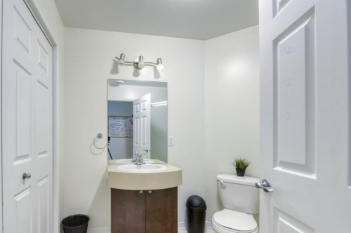 Salle de bains - 331 Rue De Barcelone, Dollard-Des-Ormeaux, QC 