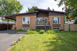404 Boul. Wilson  Longueuil (Le Vieux-Longueuil), QC J4L 1W7