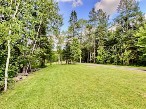 Courtyard - 229 Ch. Du Lac-Bolduc, Adstock, QC 