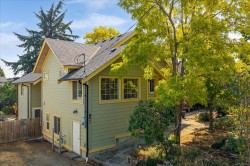 66 Kennedy St Nanaimo, BC V9R 2H6
